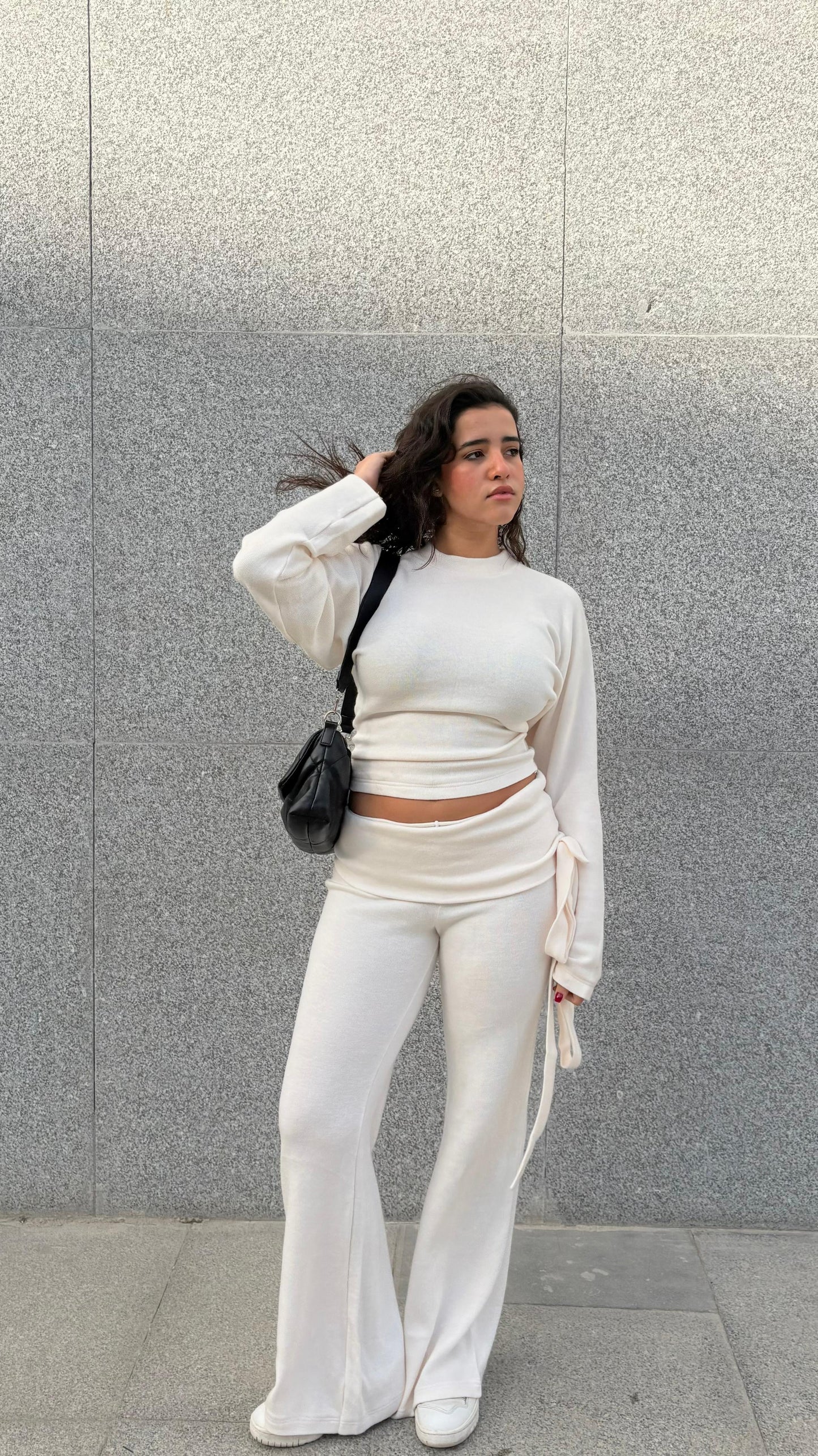 white bow set